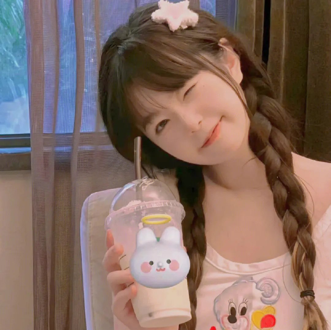 巨乳娘战僵尸